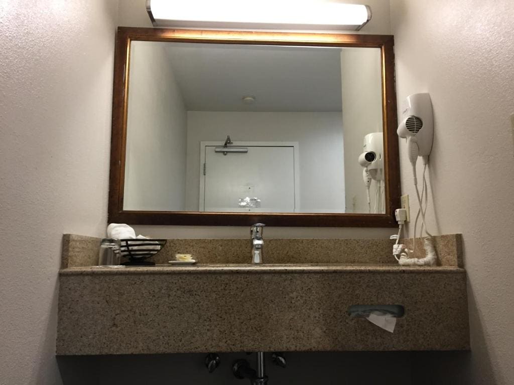 Standard King Room room - Image 2