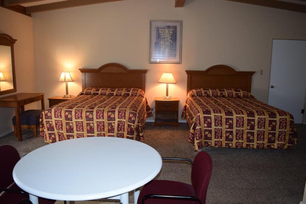 Deluxe King Room room - Image 1