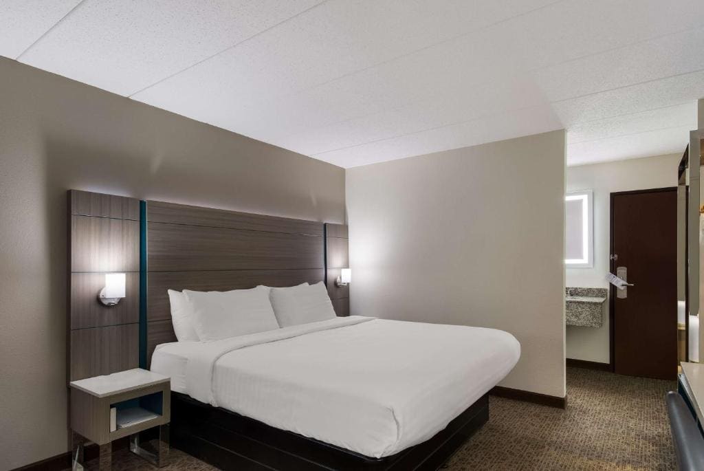 King Room - Non-Smoking room - Image 2