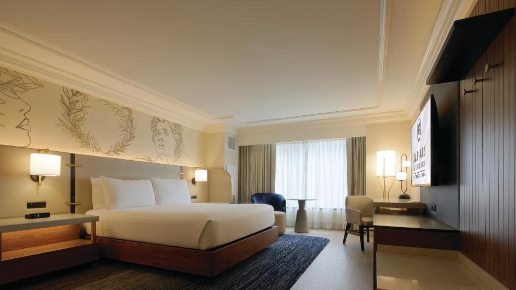 Centurion Tower Premium King Ocean View Non Smoking room - Image 1
