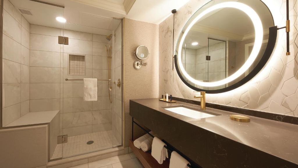 Centurion Tower Premium Two Queens Ocean View Smoking room - Image 2