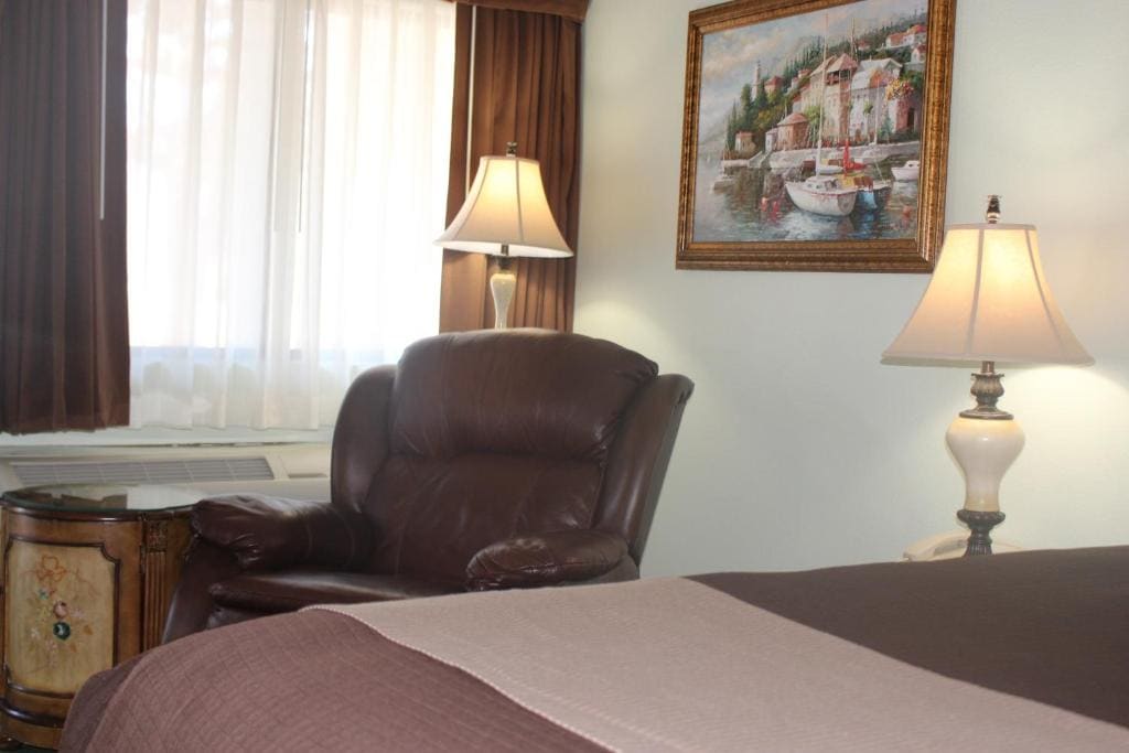 Queen Room room - Image 1