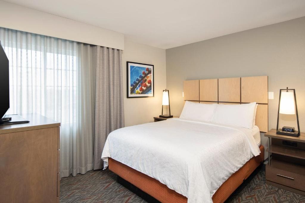 One-Bedroom Queen Suite room - Image 1