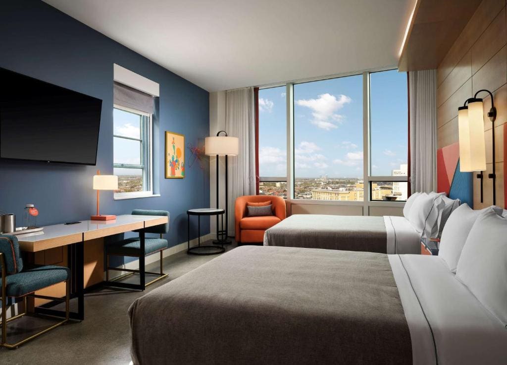 Premium Corner Queen Room room - Image 1