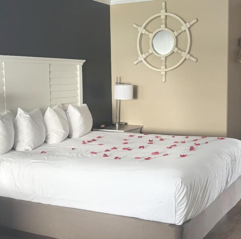 Deluxe Queen Room room - Image 2