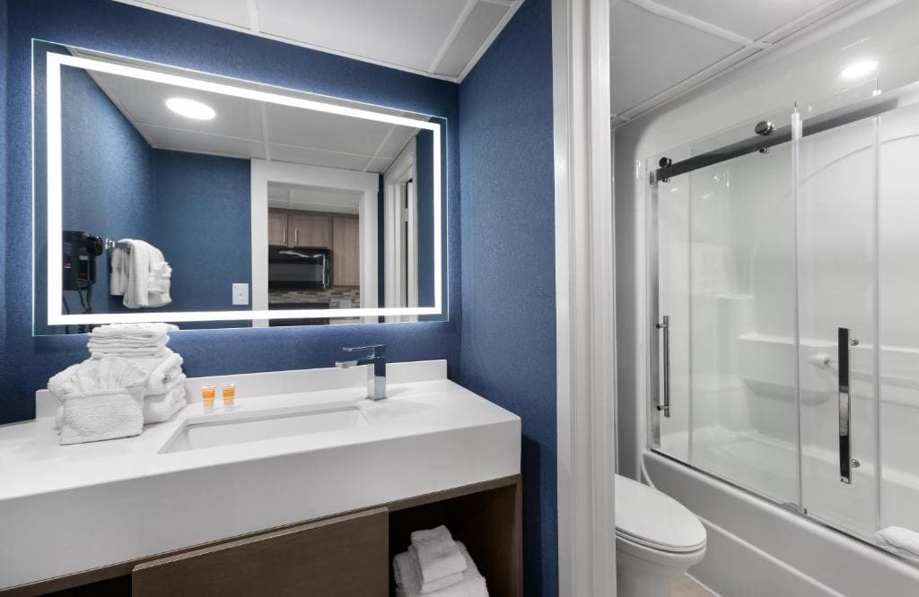 Oceanfront Double Suite room - Image 2