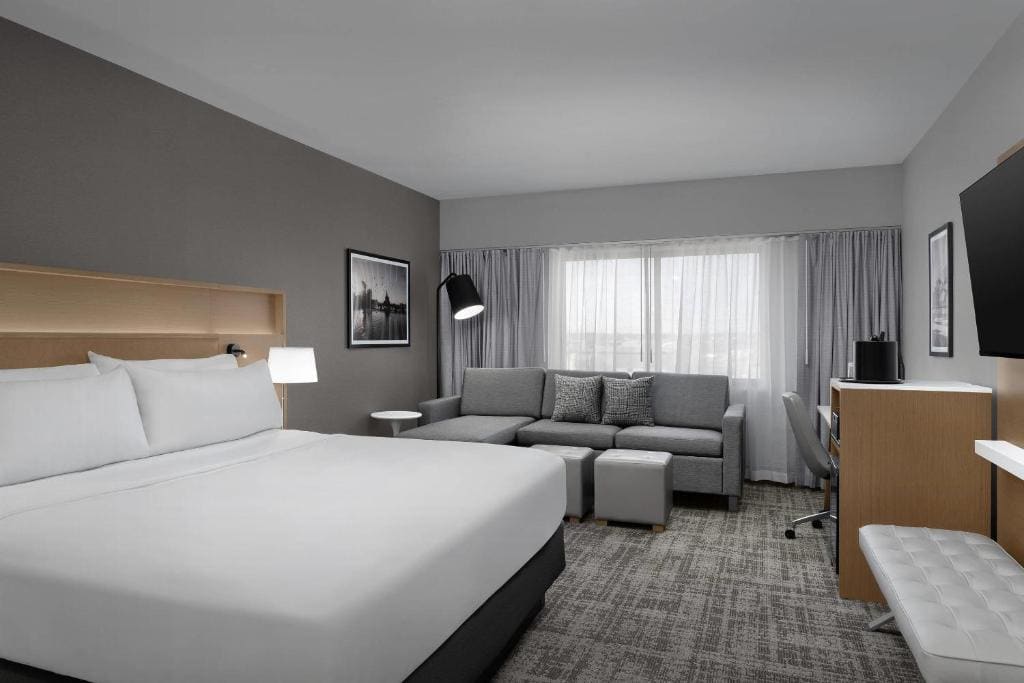 King Room with Sofa Bed - Non-Smoking room - Image 1