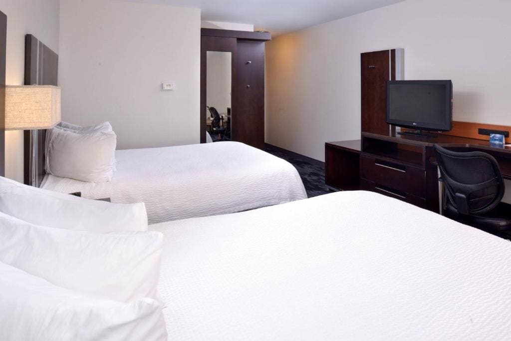Queen Room with Two Queen Beds room - Image 1