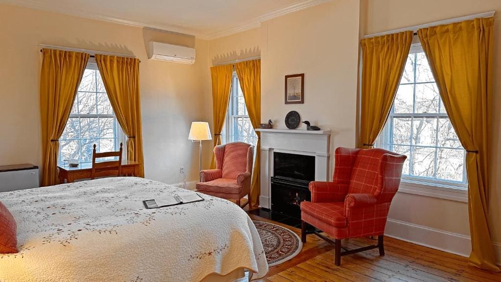 Superior King Room with Twin room - Image 1