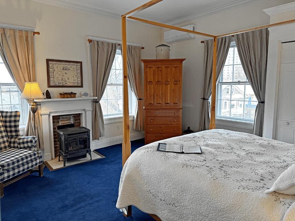 Superior Queen Room room - Image 3