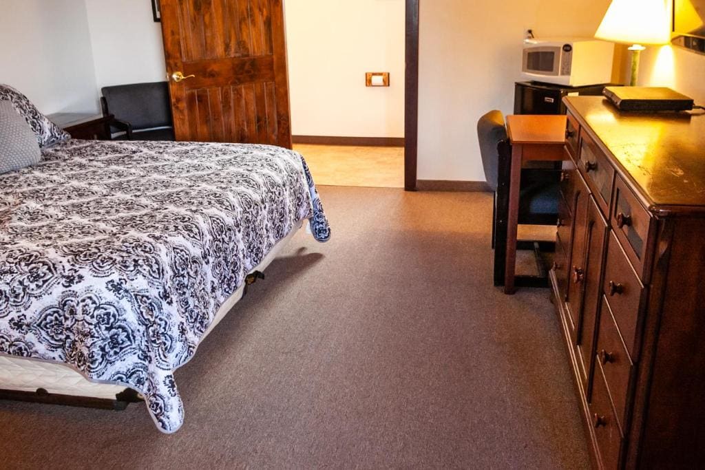 Deluxe King Room room - Image 1