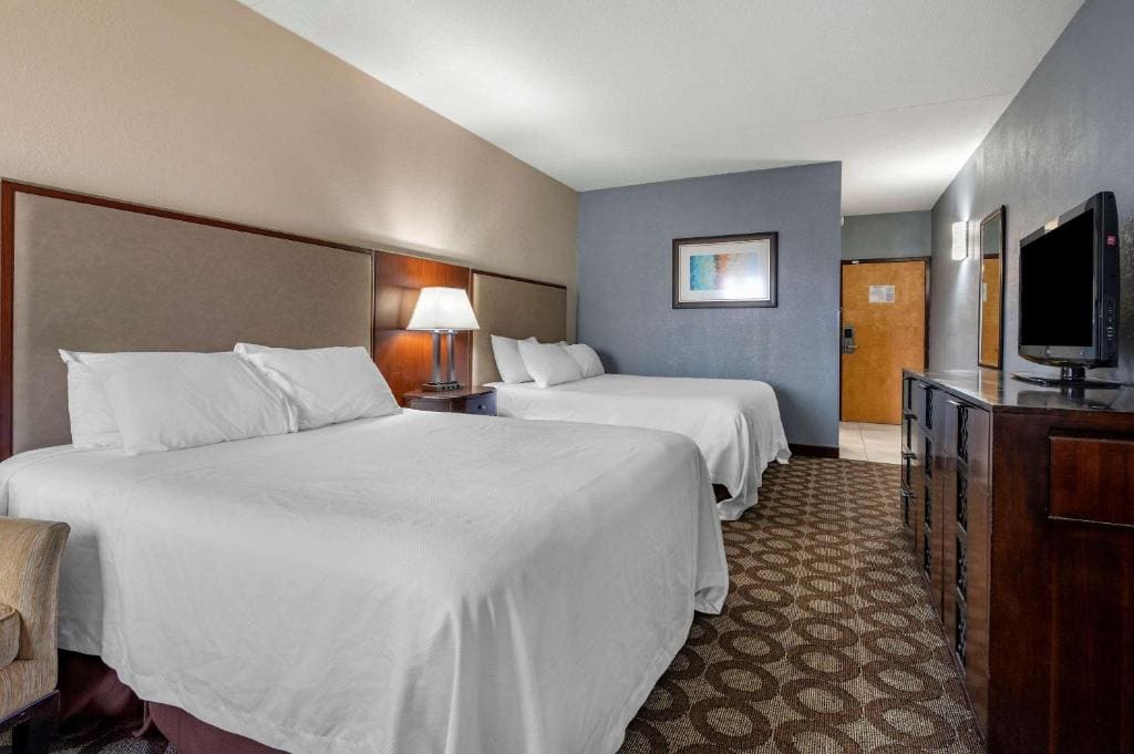 Standard King Room - Non-Smoking room - Image 2