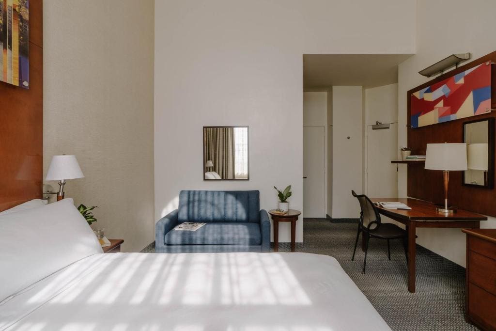 Superior Queen Room with Kitchenette room - Image 2