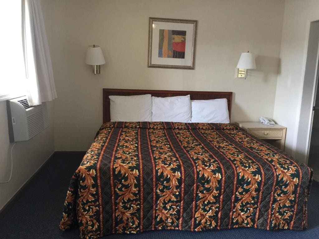 Double Room with Two Double Beds - Non-Smoking room - Image 2