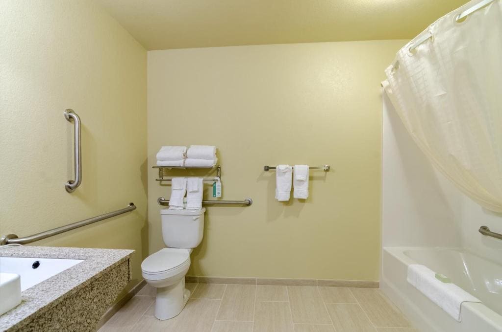 King Room - Disability Access room - Image 2