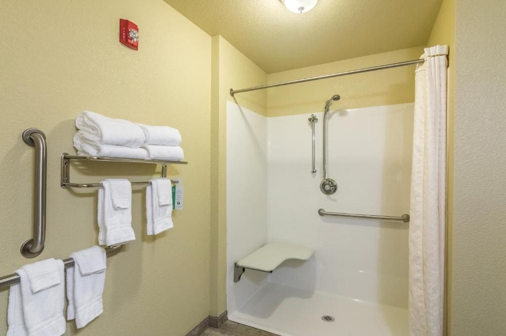 Family Room - Disability Access room - Image 2