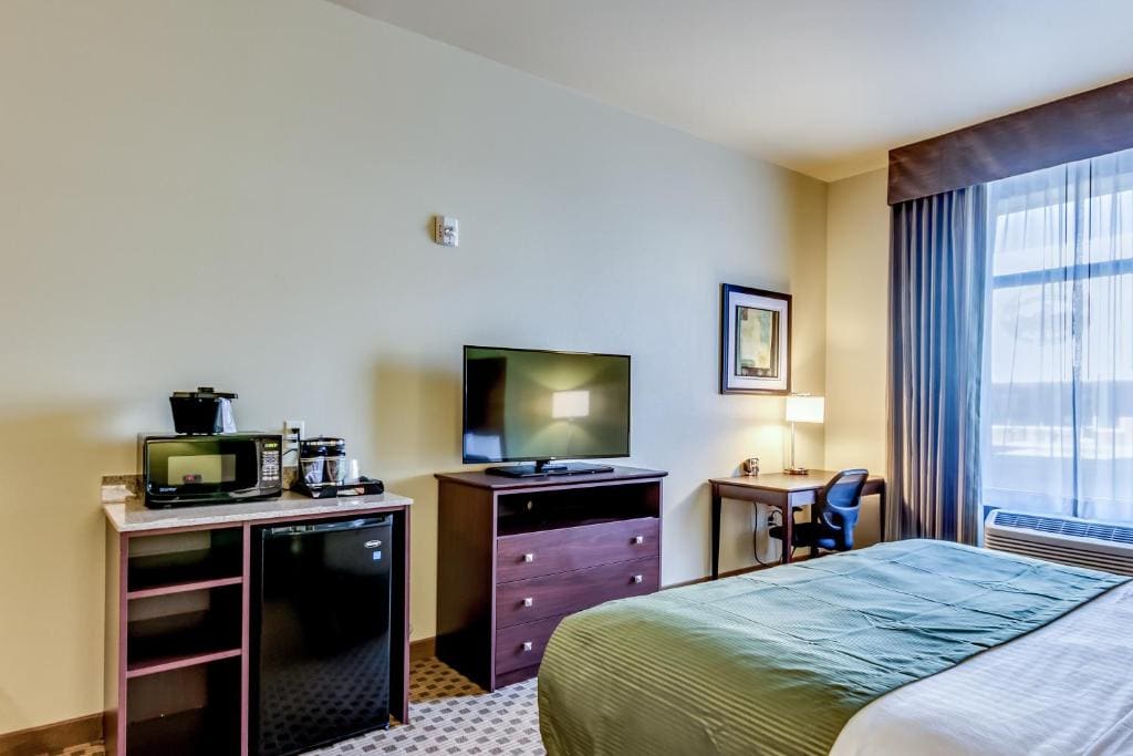 Deluxe King Room room - Image 3