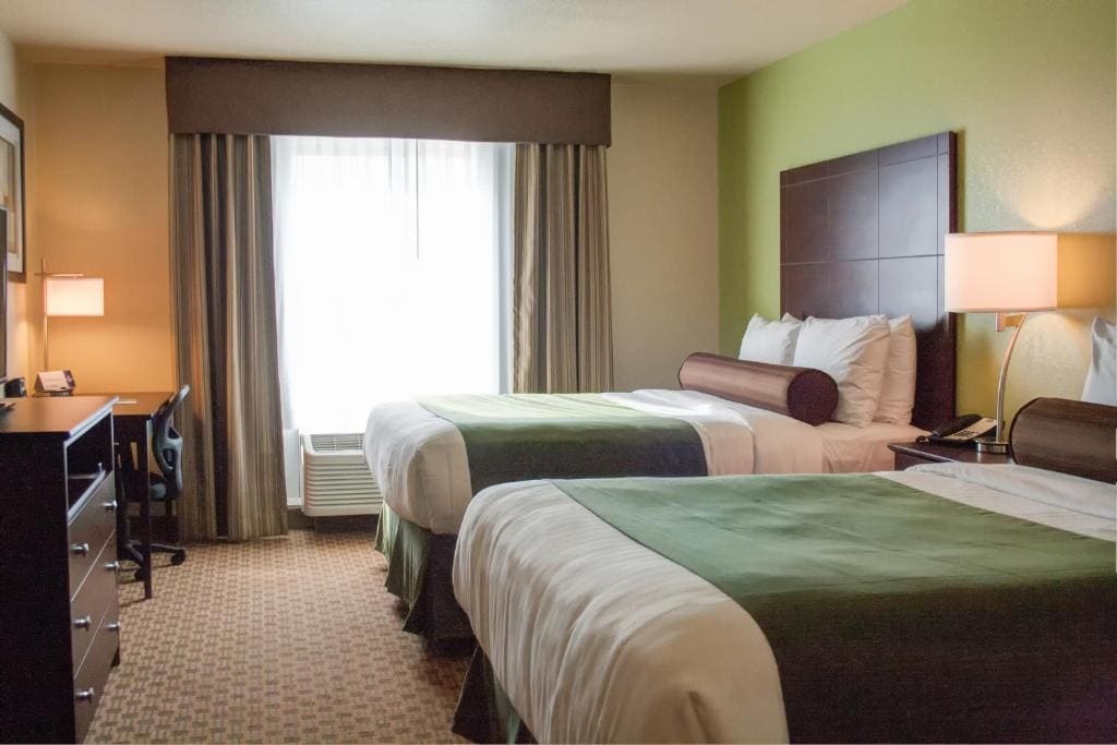Deluxe Queen Room room - Image 1
