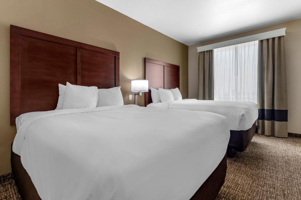 Queen Room with Two Queen Beds room - Image 1