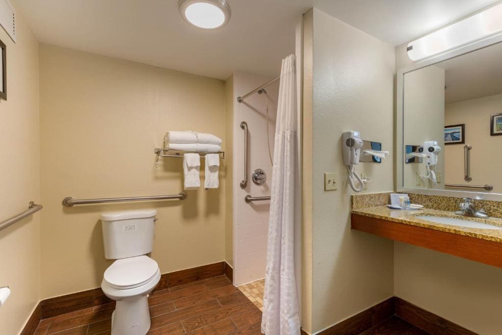 Efficiency Queen Suite with Two Queen Beds - Accessible/Non-Smoking room - Image 1