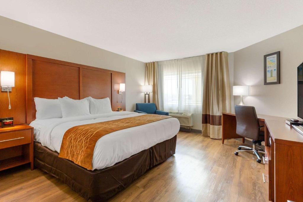 Standard King Room - Non-Smoking room - Image 3