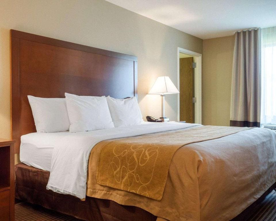 King Room - Accessible/Non-Smoking room - Image 1