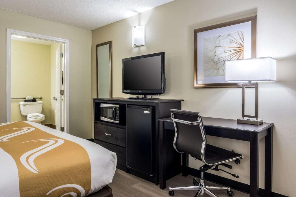 King Room - Non-Smoking room - Image 1