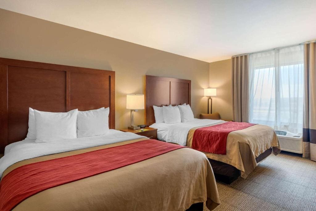 Queen Room with Two Queen Beds room - Image 1
