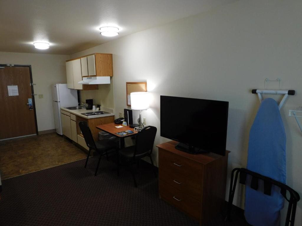 Queen Room - Disability Access room - Image 2