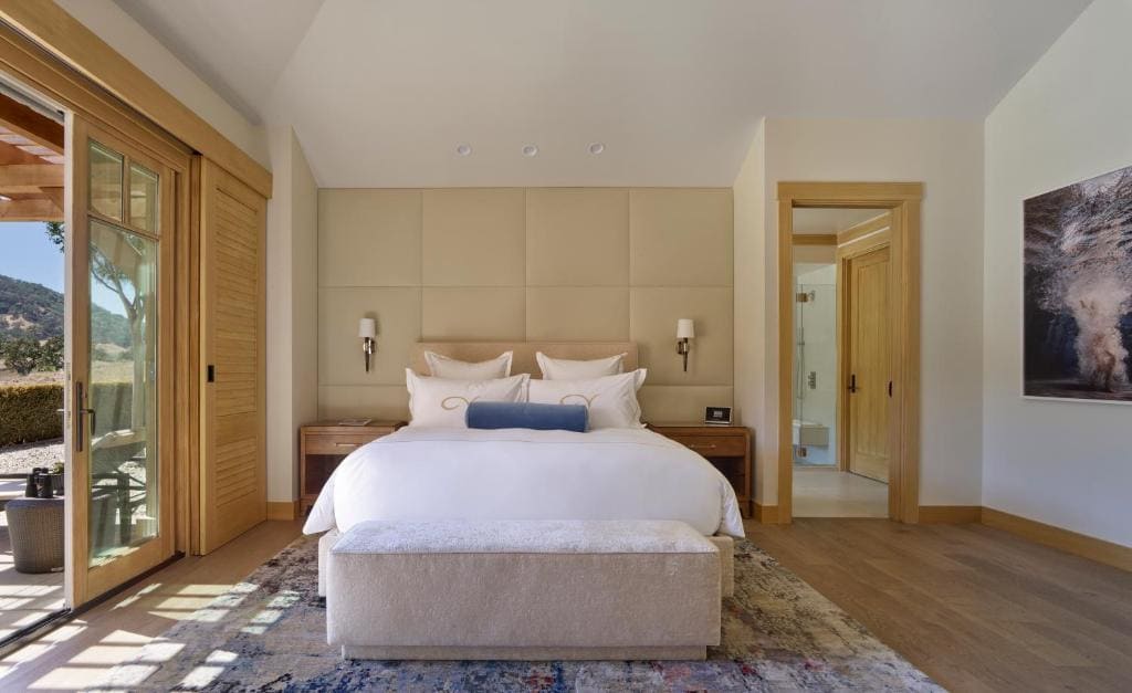 Bungalow room - Image 1