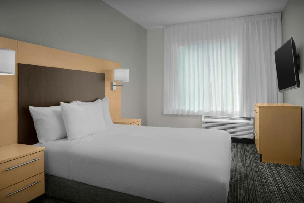 Two-Bedroom Suite room - Image 3
