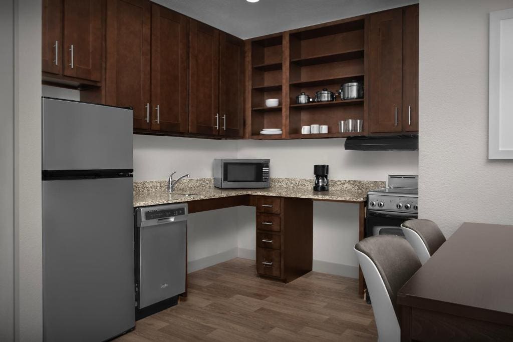 Two-Bedroom Residential Suite with Tub - Mobility Accessible room - Image 2