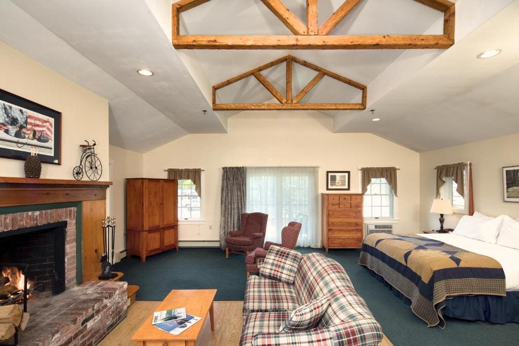 Superior Suite with Fireplace room - Image 2