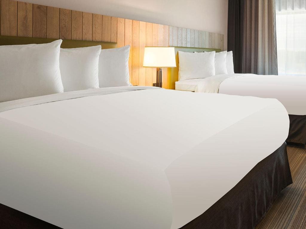 Standard Room with Two Queen Beds room - Image 1