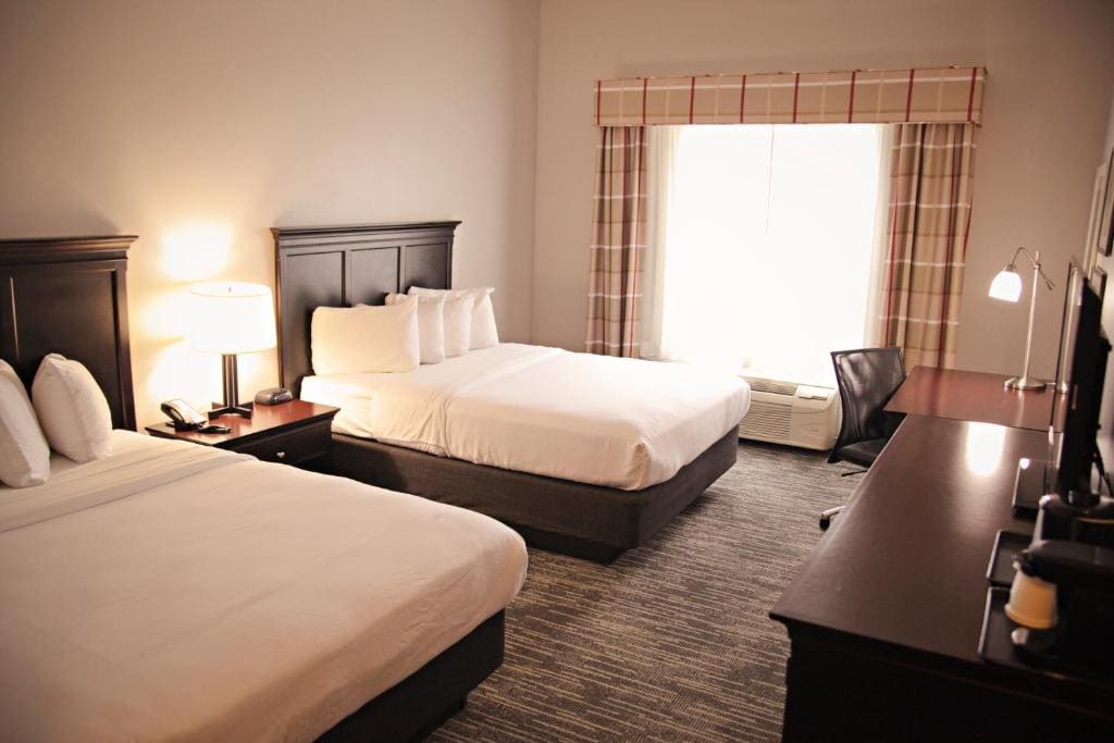 Queen Room with Two Queen Beds room - Image 1