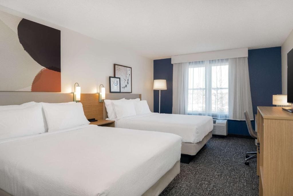 Queen Room with Two Queen Beds room - Image 1