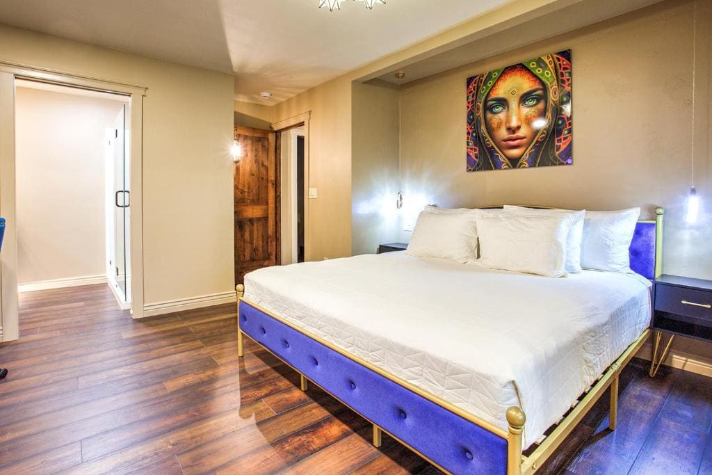 Deluxe Double Room with Balcony room - Image 1