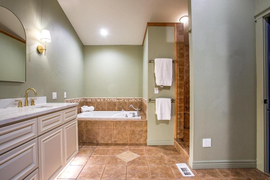 Deluxe King Studio room - Image 2
