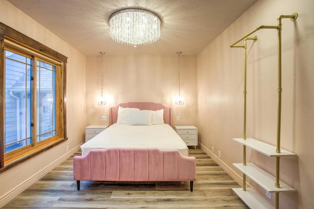 Deluxe Queen Room room - Image 1