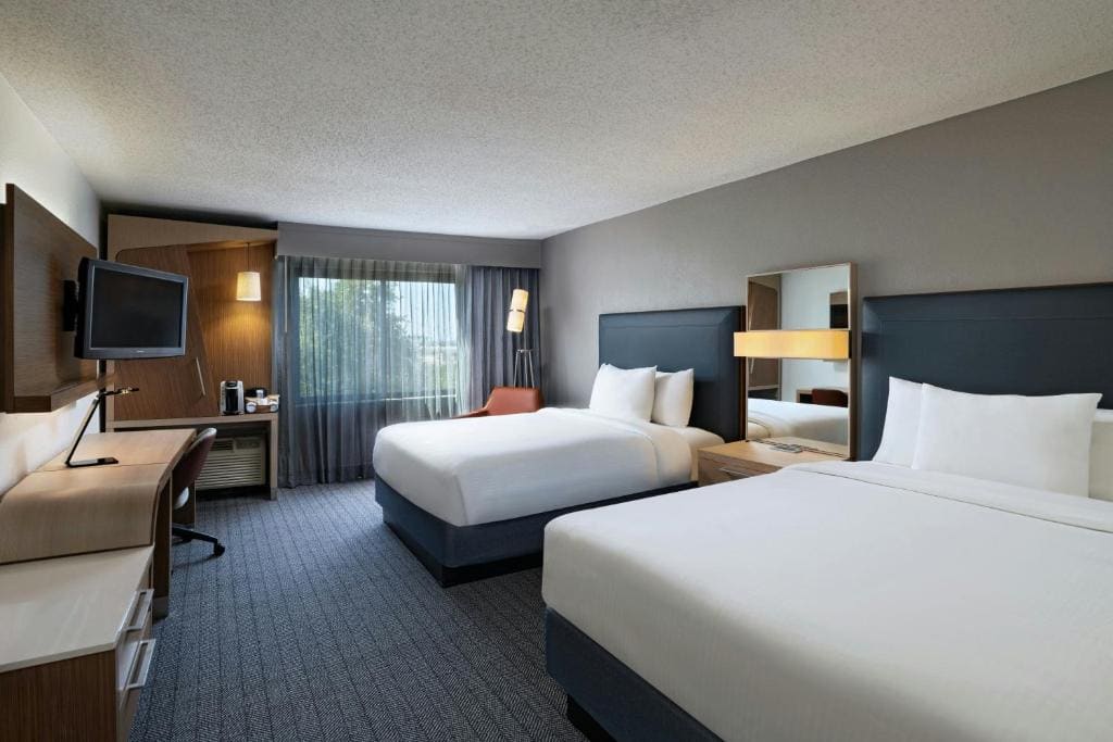 Double Room with Two Double Beds room - Image 1