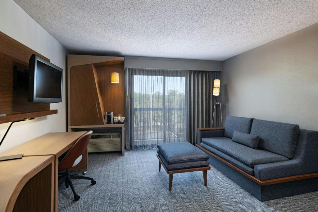 King Room with Sofa Bed room - Image 1