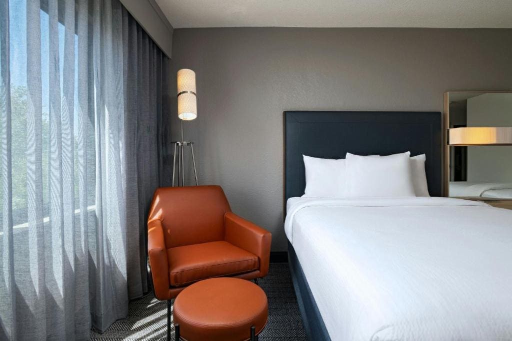 Double Room with Two Double Beds room - Image 2
