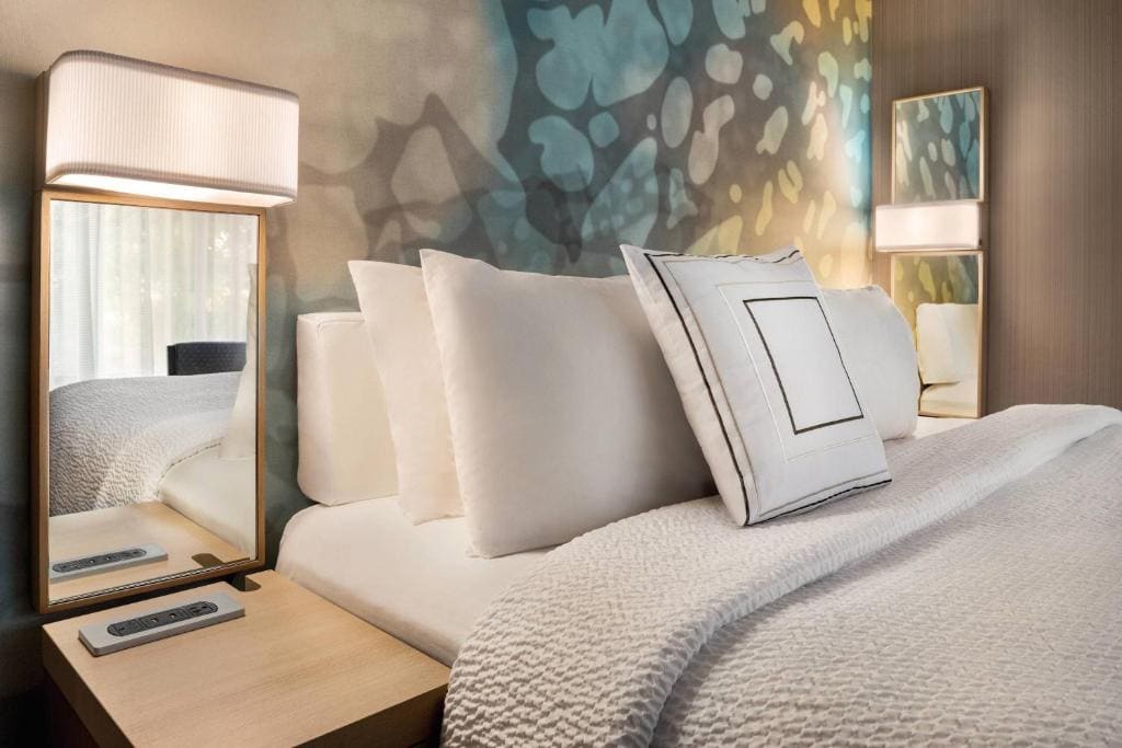 King Room with Sofa Bed room - Image 1