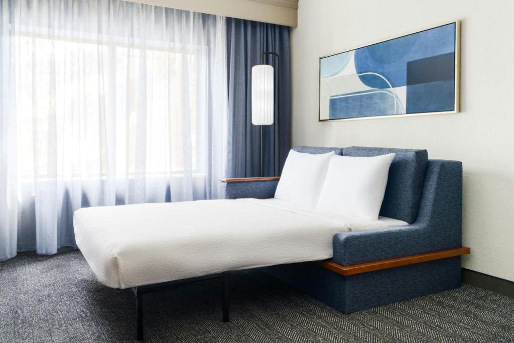 King Room with Balcony room - Image 1