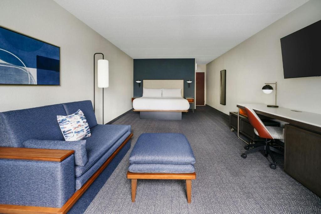 Large King Room room - Image 2