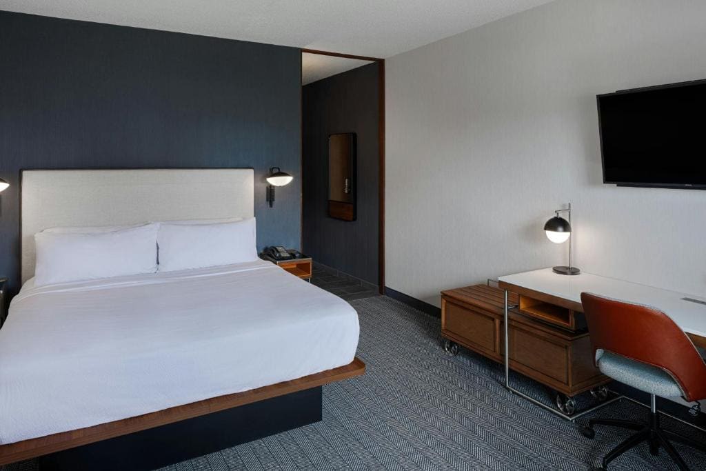 King Room with Sofa Bed room - Image 1