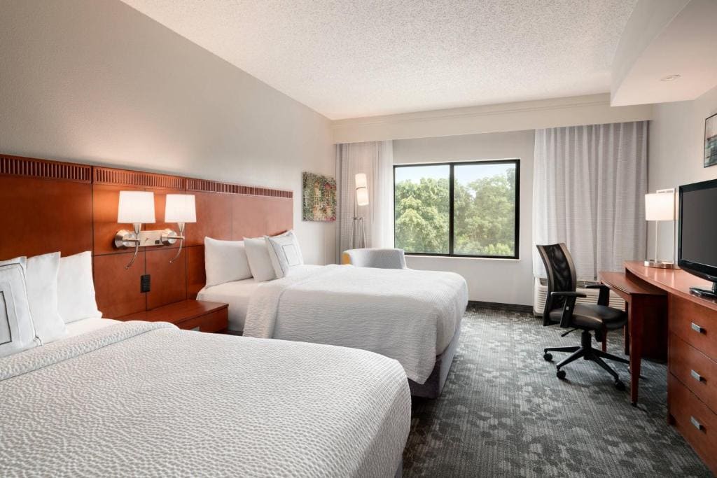 Queen Room with Two Queen Beds room - Image 1