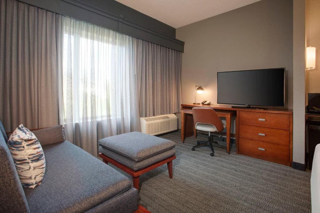 King Room with Sofa Bed room - Image 3