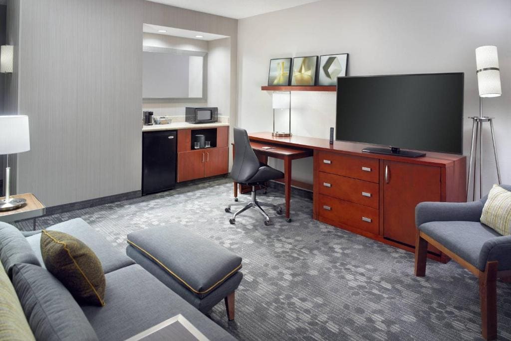 King Room with Sofa Bed room - Image 1