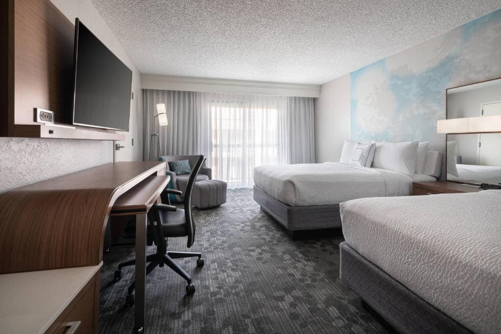 Queen Room with Two Queen Beds room - Image 1